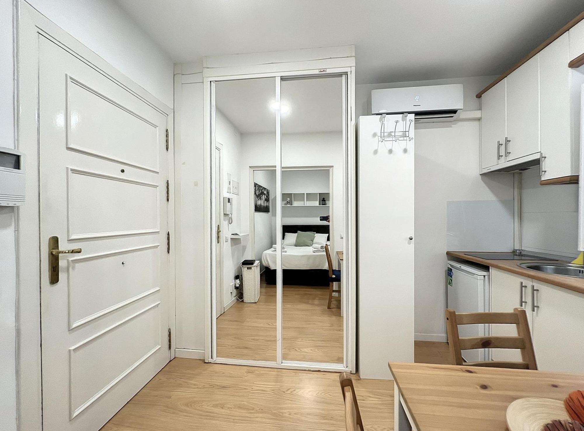 Urbantec Realty - Palacio Real - Opera Madrid Eksteriør billede